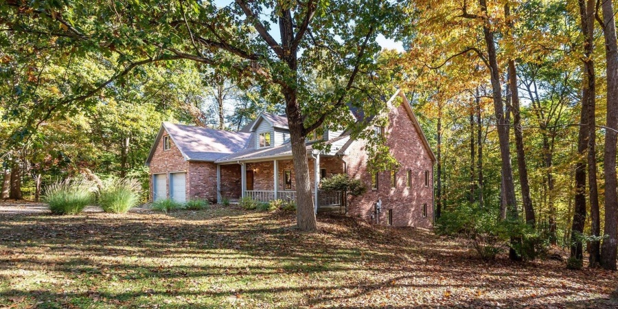 2557 S Smith Road, Bloomington, Indiana 47401-8943,MLS,202602136