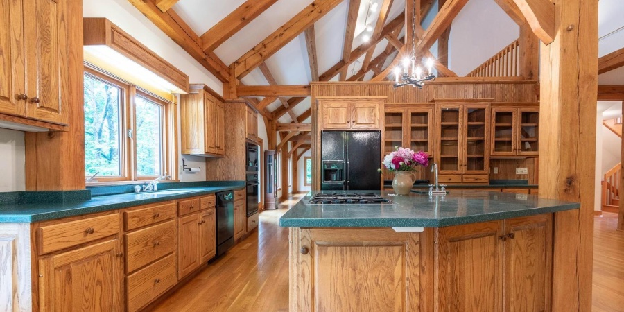 2557 S Smith Road, Bloomington, Indiana 47401-8943,MLS,202602136