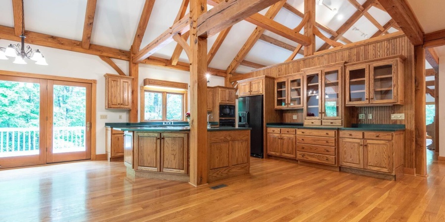 2557 S Smith Road, Bloomington, Indiana 47401-8943,MLS,202602136