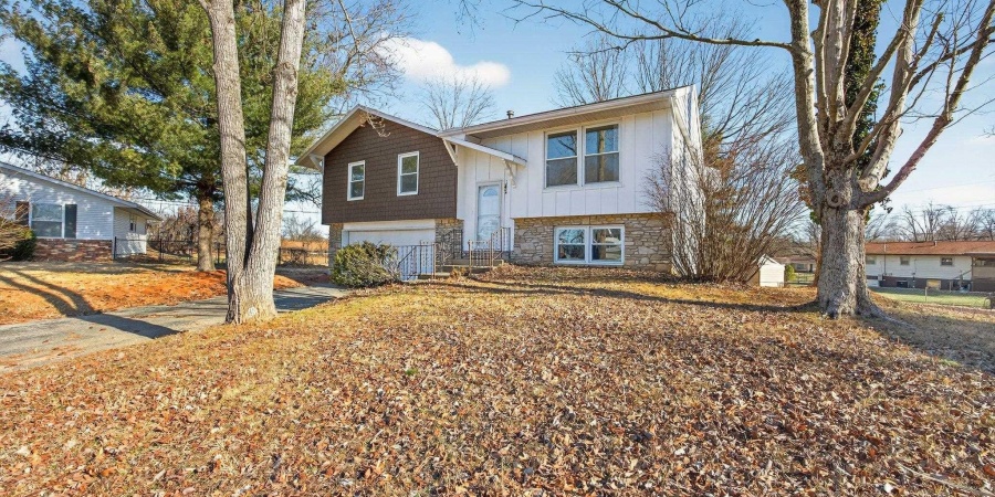 3507 S Roxbury Circle, Bloomington, Indiana 47401,MLS,202602150