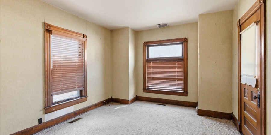 280 W Hillside Avenue, Spencer, Indiana 47460-1202,MLS,202602154