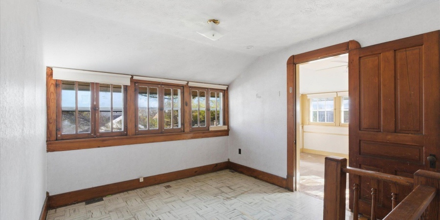 280 W Hillside Avenue, Spencer, Indiana 47460-1202,MLS,202602154