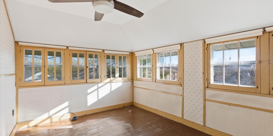 280 W Hillside Avenue, Spencer, Indiana 47460-1202,MLS,202602154