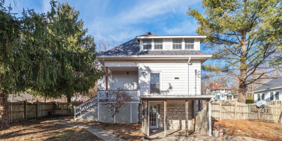 280 W Hillside Avenue, Spencer, Indiana 47460-1202,MLS,202602154