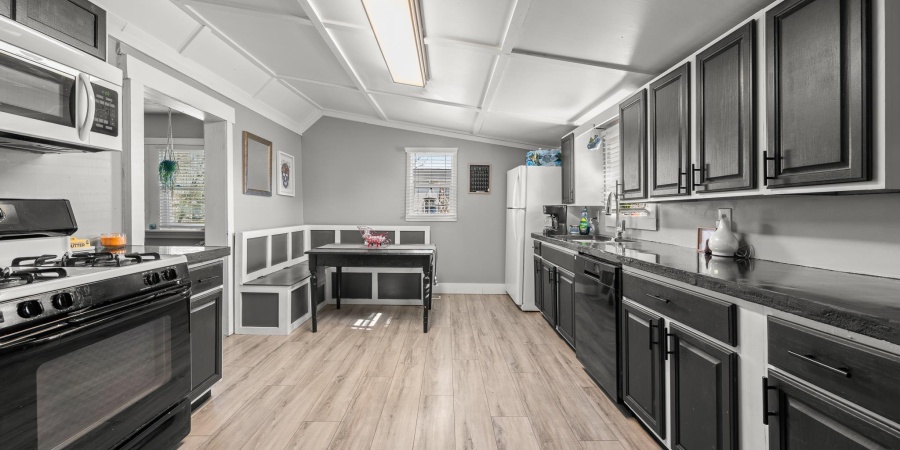 2118 24th Street, Bedford, Indiana 47421,MLS,202602185