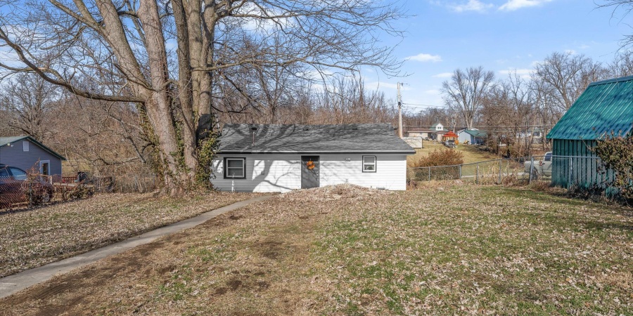 2118 24th Street, Bedford, Indiana 47421,MLS,202602185