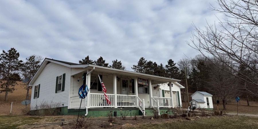 4197 E State Road 58, Bloomfield, Indiana 47424-5233,MLS,202602208