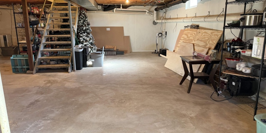 812 24th Street, Bedford, Indiana 47421,MLS,202602232