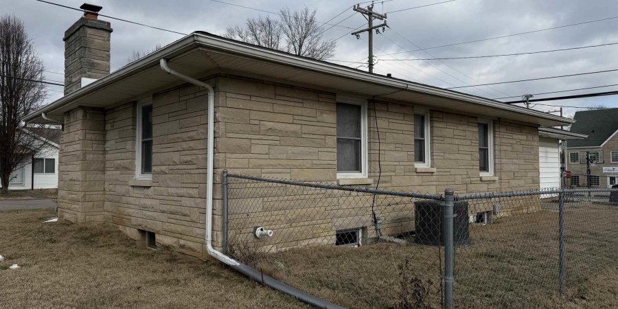 812 24th Street, Bedford, Indiana 47421,MLS,202602232