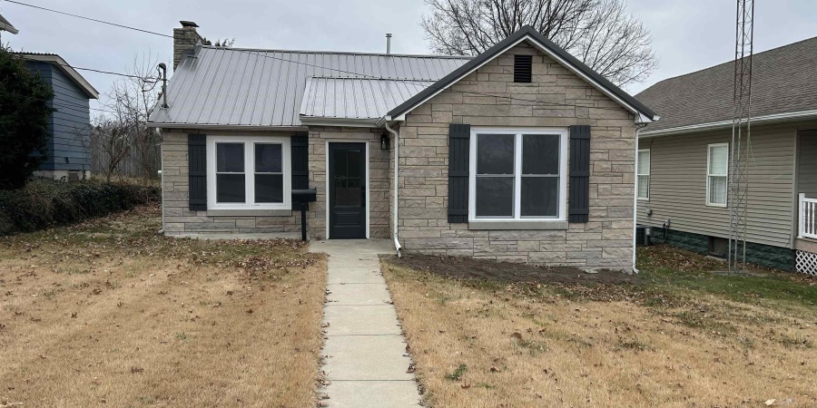 455 W Main Street, Bloomfield, Indiana 47424,MLS,202548526