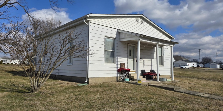 620 E Sycamore Street, Jasonville, Indiana 47438,MLS,202602286