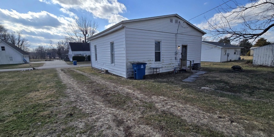 620 E Sycamore Street, Jasonville, Indiana 47438,MLS,202602286