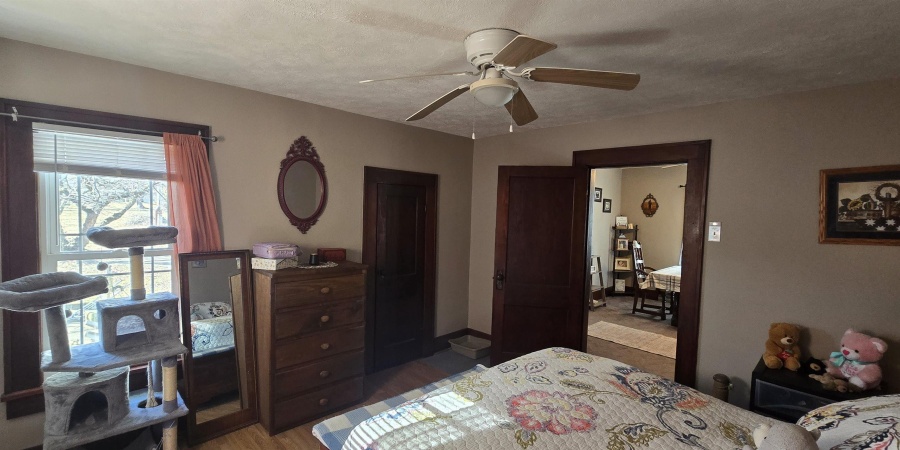 517 S Lawton Street, Jasonville, Indiana 47438,MLS,202602302