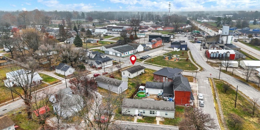 800 Maple Avenue, Greencastle, Indiana 46135,MLS,202547168