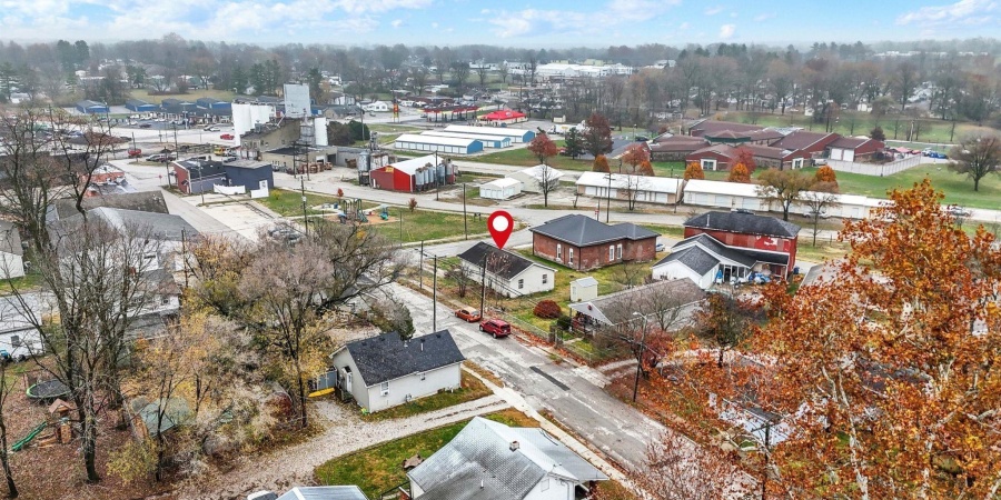 800 Maple Avenue, Greencastle, Indiana 46135,MLS,202547168