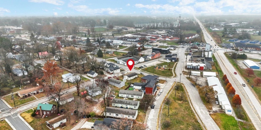 800 Maple Avenue, Greencastle, Indiana 46135,MLS,202547168