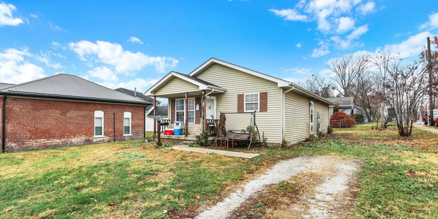 800 Maple Avenue, Greencastle, Indiana 46135,MLS,202547168