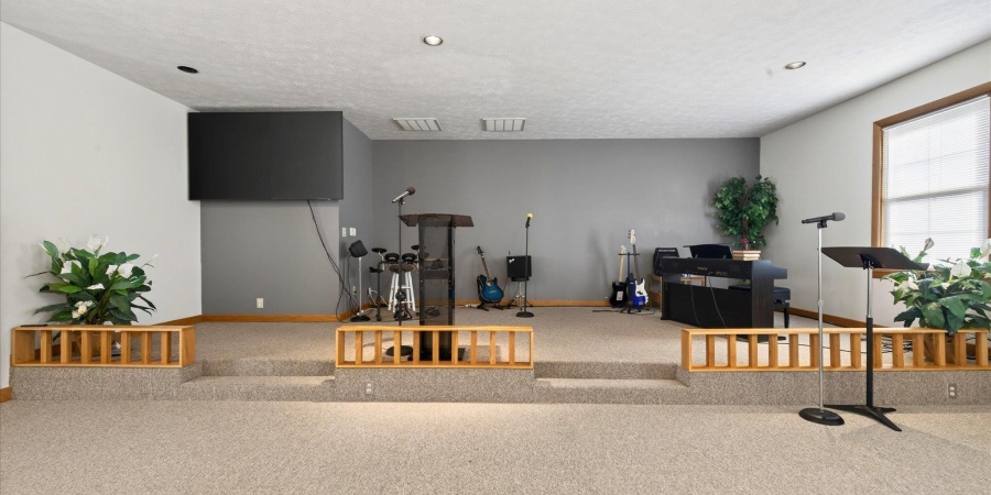 168 N Harrison Street, Spencer, Indiana 47460-1412,MLS,202602532