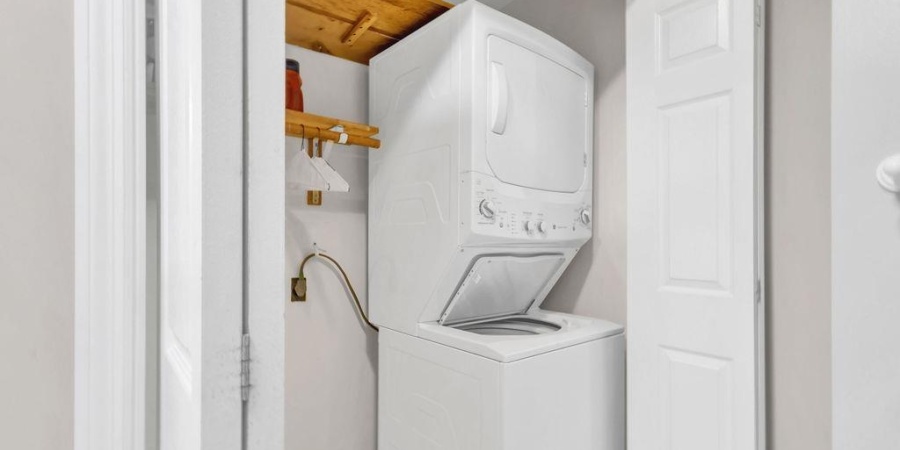 3665 E Robin Road, Bloomington, Indiana 47401,MLS,202602496