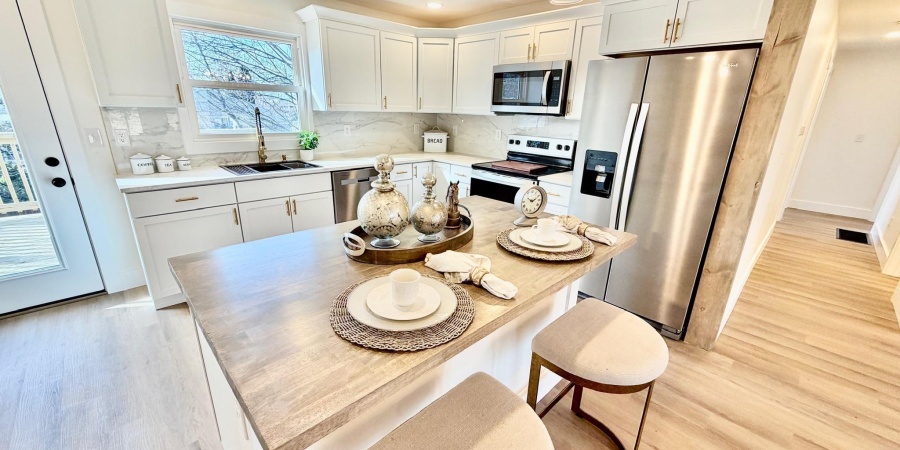 121 Edgewood Drive, Bedford, Indiana 47421,MLS,202602529