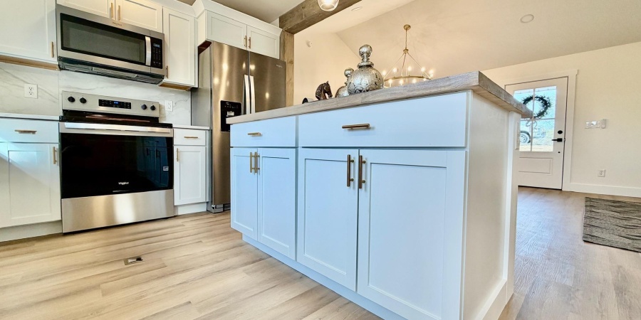 121 Edgewood Drive, Bedford, Indiana 47421,MLS,202602529