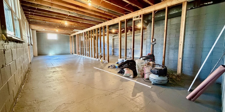 121 Edgewood Drive, Bedford, Indiana 47421,MLS,202602529