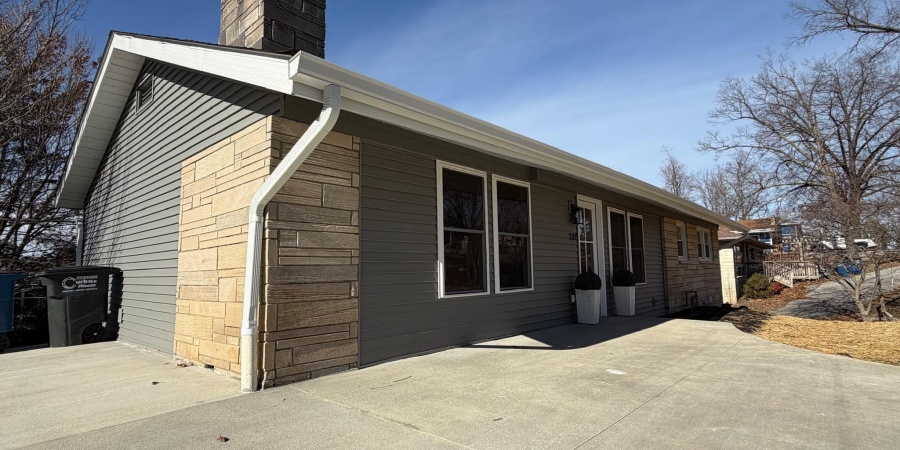 121 Edgewood Drive, Bedford, Indiana 47421,MLS,202602529