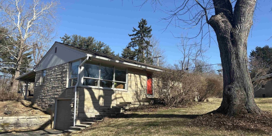 401 E Glendora Drive, Bloomington, Indiana 47408,MLS,202602535