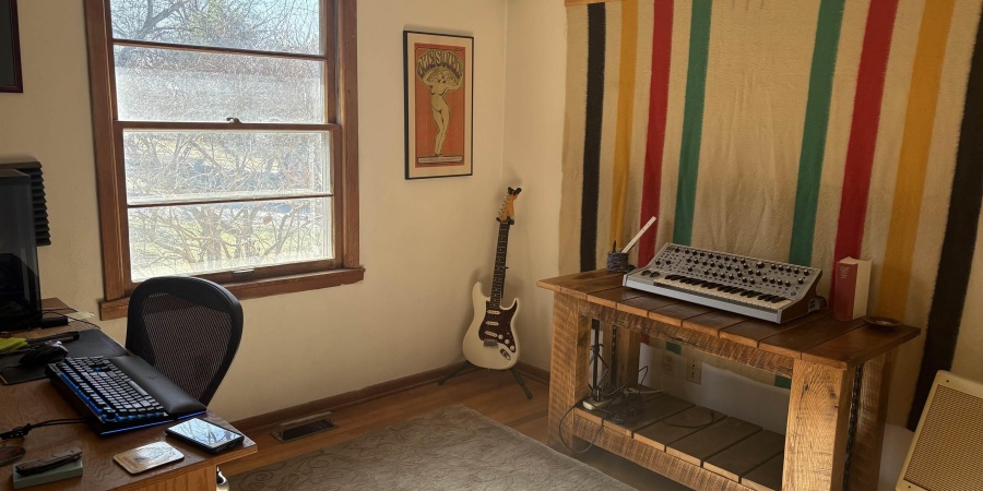 401 E Glendora Drive, Bloomington, Indiana 47408,MLS,202602535