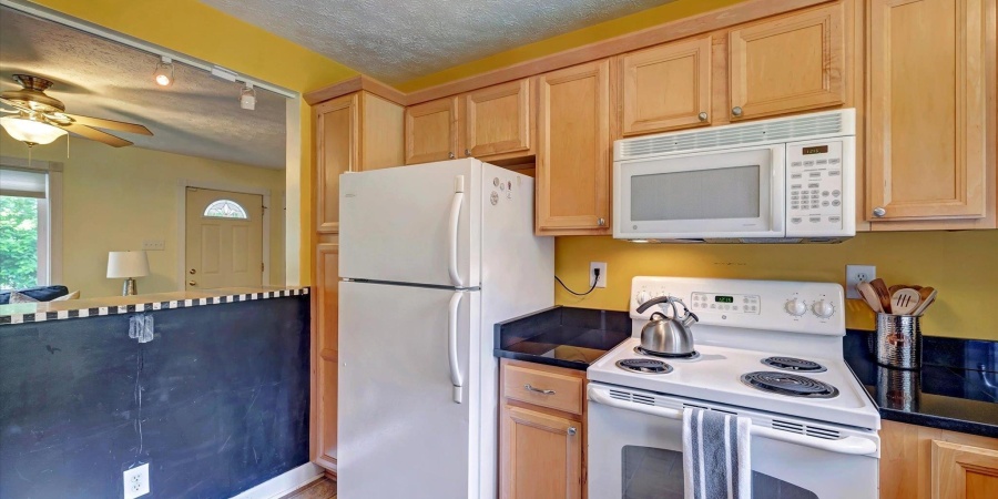 1005 E Maxwell Lane, Bloomington, Indiana 47401-5071,MLS,202520024