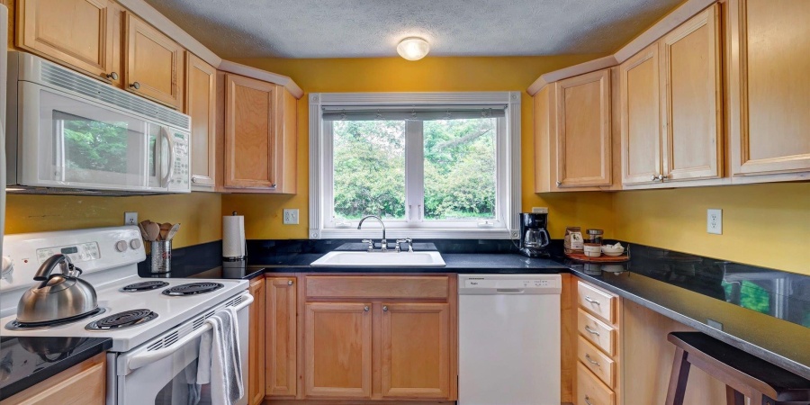 1005 E Maxwell Lane, Bloomington, Indiana 47401-5071,MLS,202520024