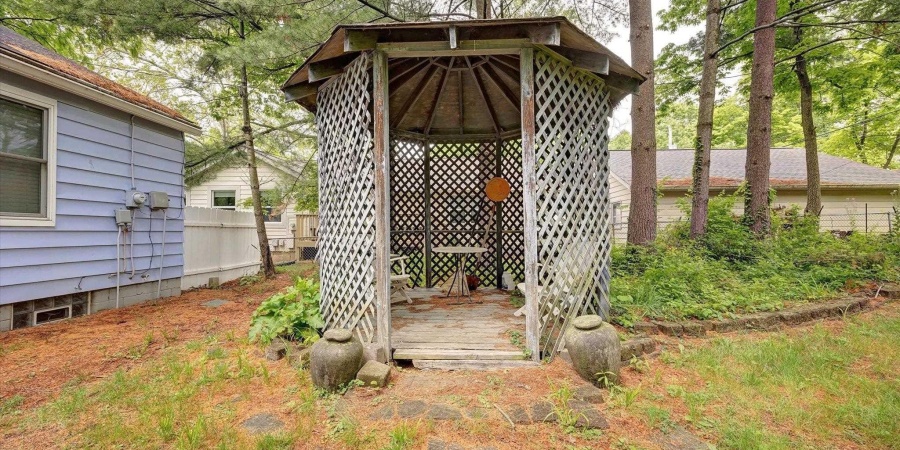 1005 E Maxwell Lane, Bloomington, Indiana 47401-5071,MLS,202520024