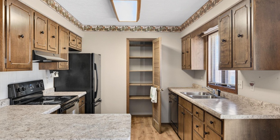 600 Forest Drive, Bloomfield, Indiana 47424,MLS,202602653