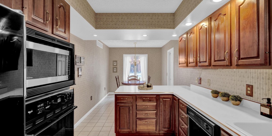 500-10 Greentree Drive, Bedford, Indiana 47421,MLS,202602719