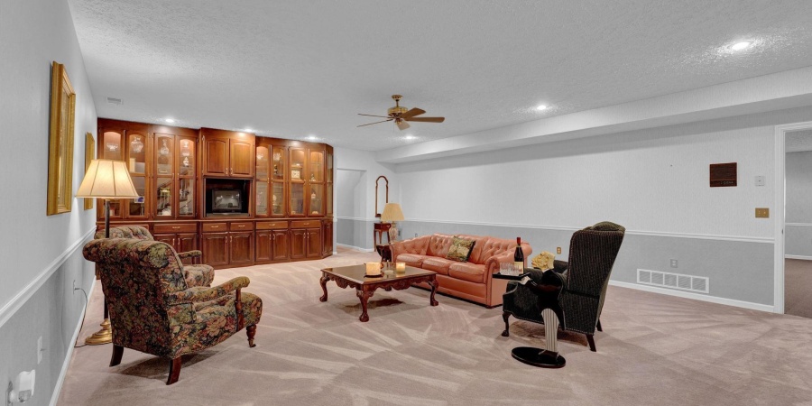 500-10 Greentree Drive, Bedford, Indiana 47421,MLS,202602719