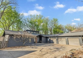 3434 S Ashwood Drive, Bloomington, Indiana 47401-9762,MLS,202602808