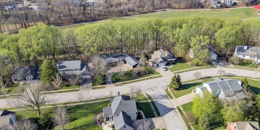 3434 S Ashwood Drive, Bloomington, Indiana 47401-9762,MLS,202602808