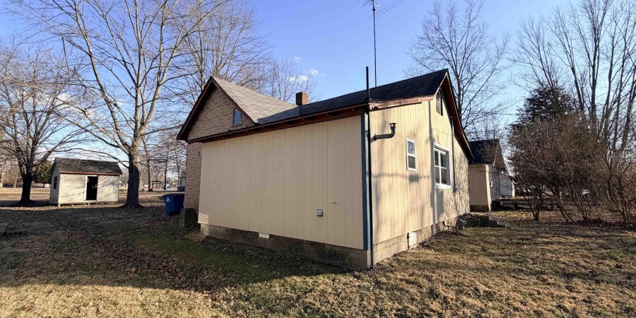 353 N Park Street, Jasonville, Indiana 47438,MLS,202602906