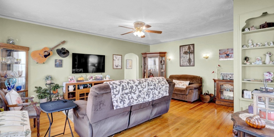 1618 P Street, Bedford, Indiana 47421,MLS,202603076