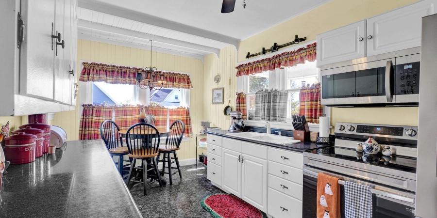 1618 P Street, Bedford, Indiana 47421,MLS,202603076