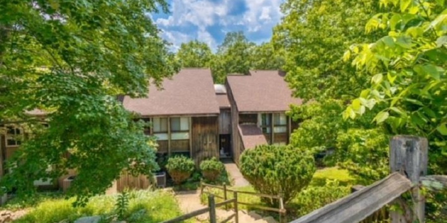 9451 S Pointe Lasalles Drive, Bloomington, Indiana 47401,MLS,202603078