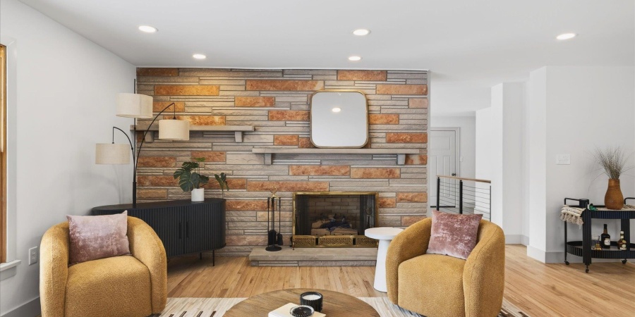 301 E Glendora Drive, Bloomington, Indiana 47408-1133,MLS,202603129