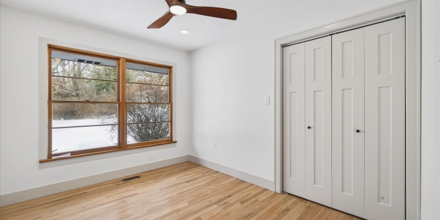 301 E Glendora Drive, Bloomington, Indiana 47408-1133,MLS,202603129