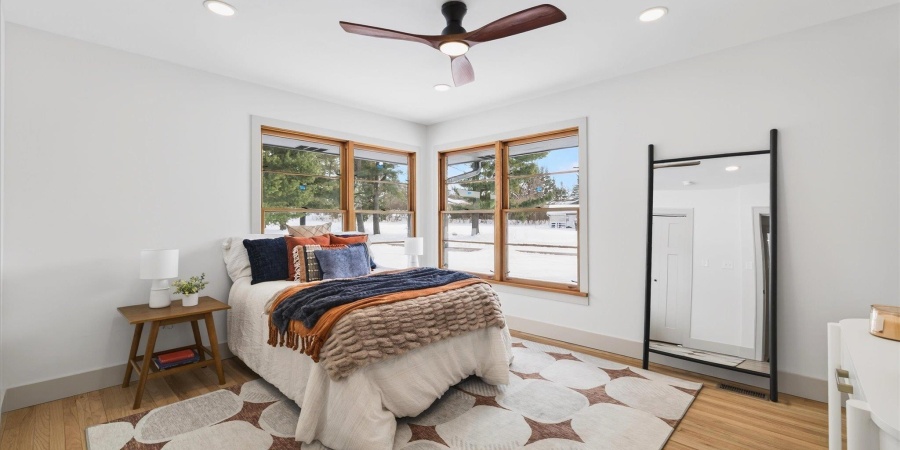 301 E Glendora Drive, Bloomington, Indiana 47408-1133,MLS,202603129