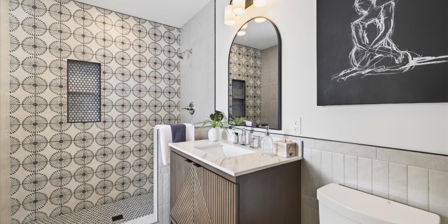 301 E Glendora Drive, Bloomington, Indiana 47408-1133,MLS,202603129