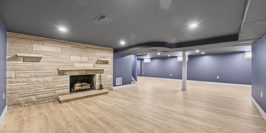 301 E Glendora Drive, Bloomington, Indiana 47408-1133,MLS,202603129