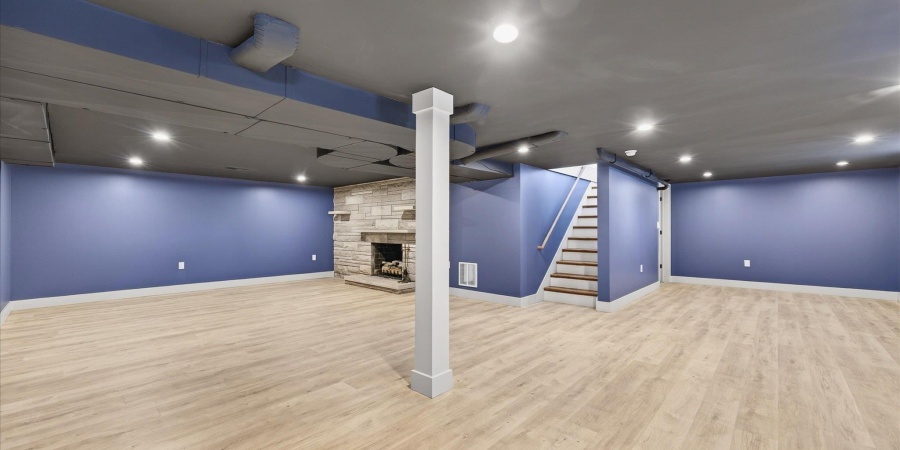 301 E Glendora Drive, Bloomington, Indiana 47408-1133,MLS,202603129