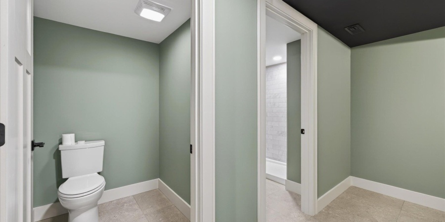 301 E Glendora Drive, Bloomington, Indiana 47408-1133,MLS,202603129