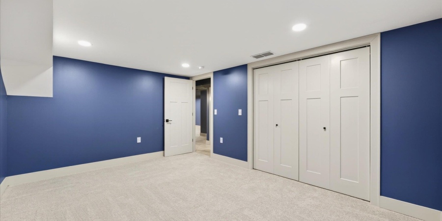 301 E Glendora Drive, Bloomington, Indiana 47408-1133,MLS,202603129