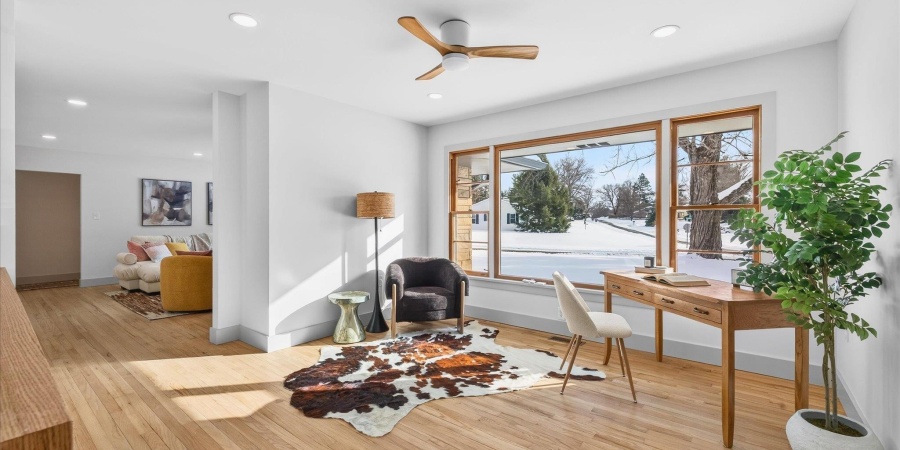 301 E Glendora Drive, Bloomington, Indiana 47408-1133,MLS,202603129